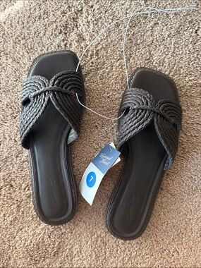 Universal Thread Mia Brown Woven Rope Sandals Size 7 NWT